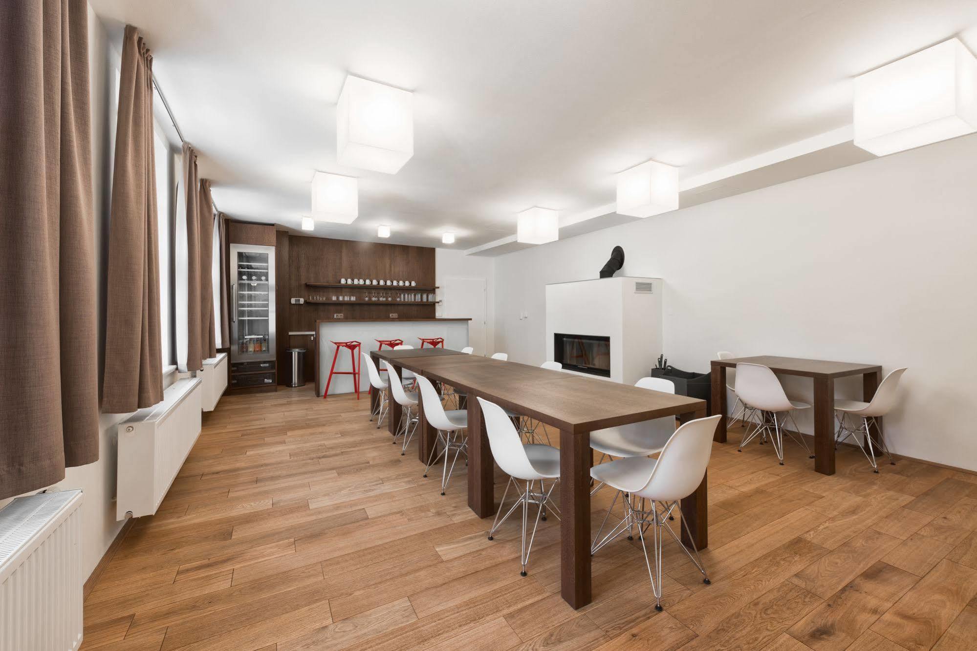 Theresian Apartment Ostruzna Ngoại thất bức ảnh